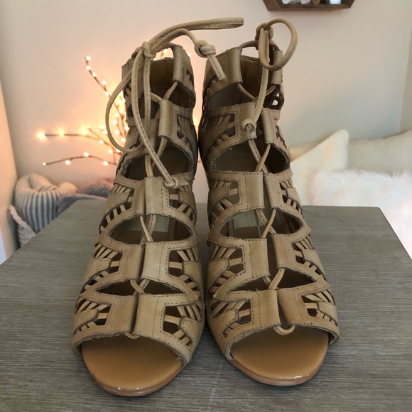 Dolce Vita Cutout Wedge Sandals - Picture 2 of 5